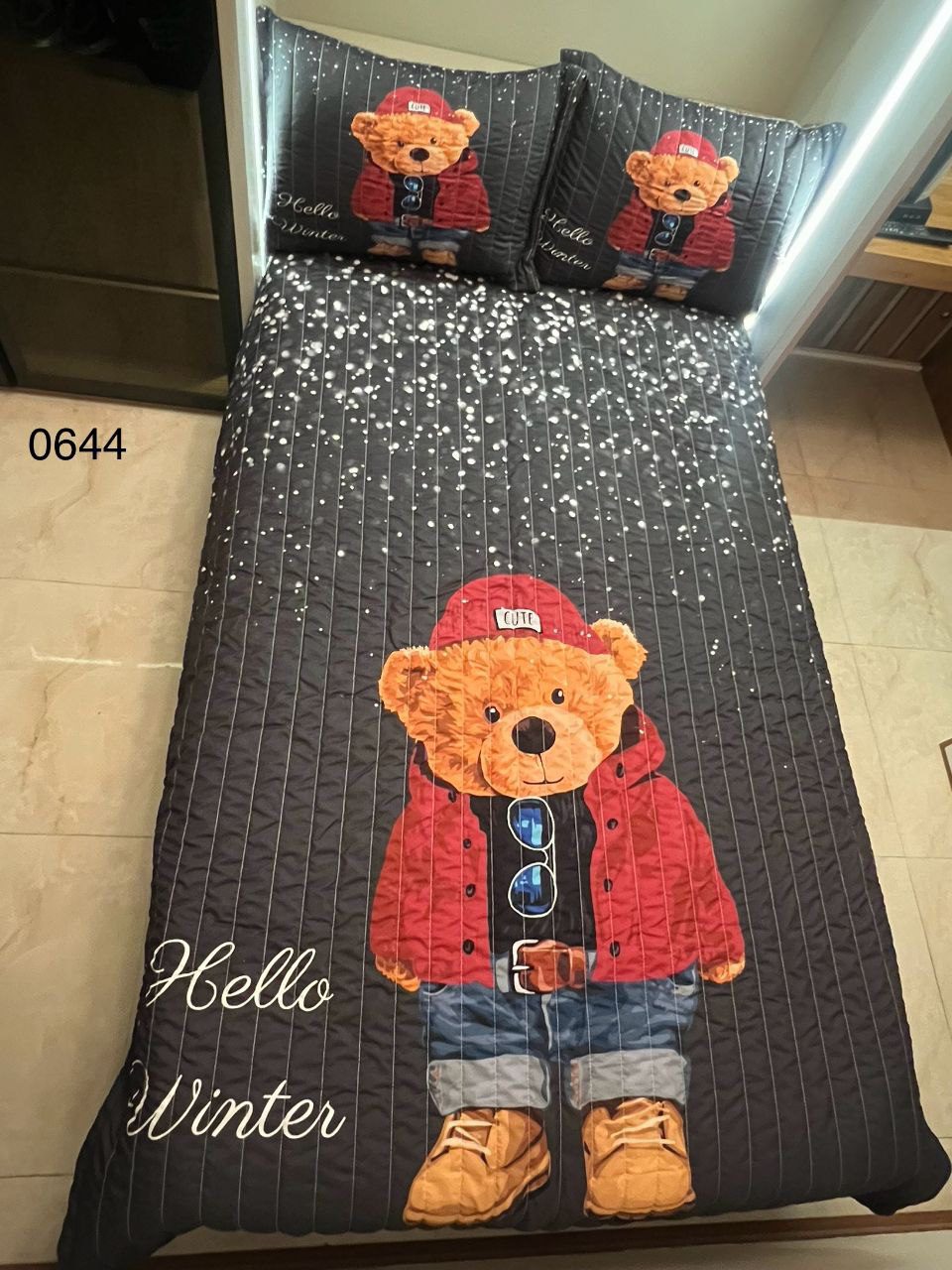 photo_2026-02-26_22-46-36 روتختی یک نفره پسرانه طرح HELLO WINTER کد 0644 - Image 1